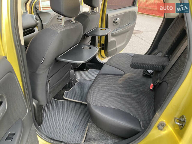 Ніссан Ноут 2006 у Києві на Automoto.ua Жовтий Ніссан Ноут, об'ємом двигуна 1.6 л та пробігом 232 тис. км за 5400 $, фото 27 на Automoto.ua