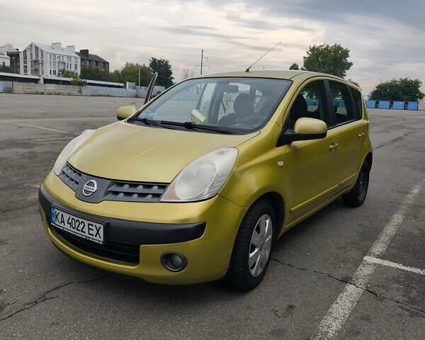 Желтый Ниссан Ноут, объемом двигателя 1.39 л и пробегом 180 тыс. км за 4000 $, фото 5 на Automoto.ua