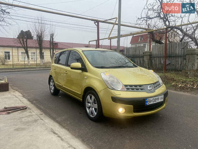Жовтий Ніссан Ноут, об'ємом двигуна 1.6 л та пробігом 263 тис. км за 4300 $, фото 1 на Automoto.ua