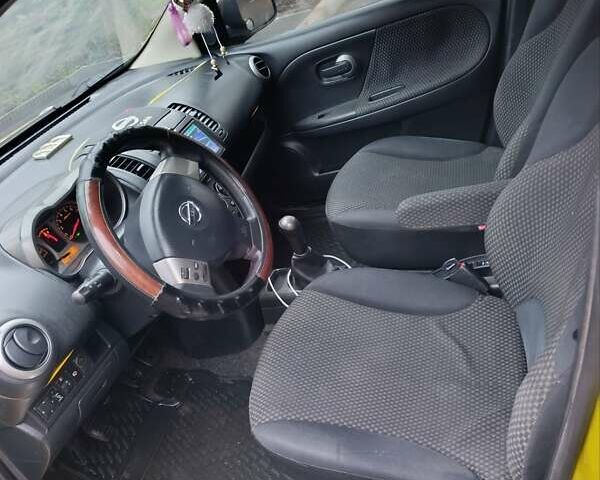 Желтый Ниссан Ноут, объемом двигателя 1.39 л и пробегом 232 тыс. км за 4300 $, фото 8 на Automoto.ua