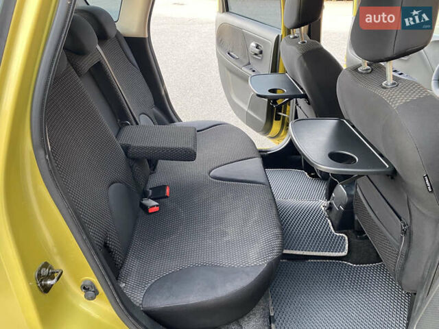 Ніссан Ноут 2006 у Києві на Automoto.ua Жовтий Ніссан Ноут, об'ємом двигуна 1.6 л та пробігом 232 тис. км за 5400 $, фото 32 на Automoto.ua