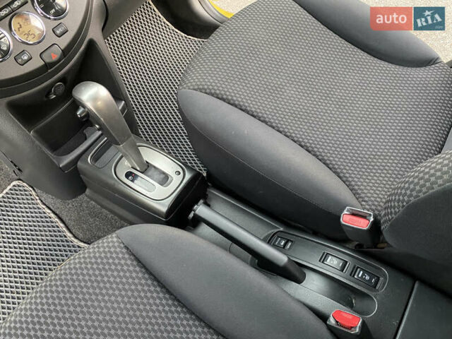 Ніссан Ноут 2006 у Києві на Automoto.ua Жовтий Ніссан Ноут, об'ємом двигуна 1.6 л та пробігом 232 тис. км за 5400 $, фото 43 на Automoto.ua