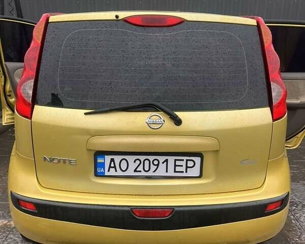Желтый Ниссан Ноут, объемом двигателя 1.39 л и пробегом 205 тыс. км за 5000 $, фото 8 на Automoto.ua