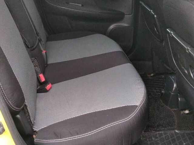 Желтый Ниссан Ноут, объемом двигателя 1.4 л и пробегом 272 тыс. км за 4200 $, фото 1 на Automoto.ua