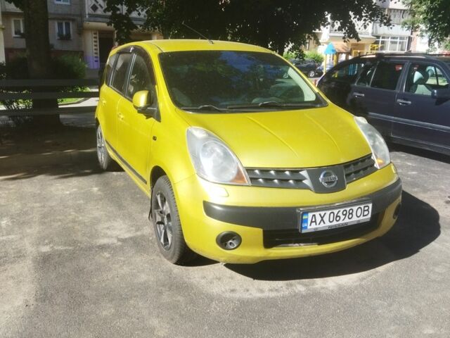 Желтый Ниссан Ноут, объемом двигателя 1.4 л и пробегом 272 тыс. км за 4200 $, фото 6 на Automoto.ua