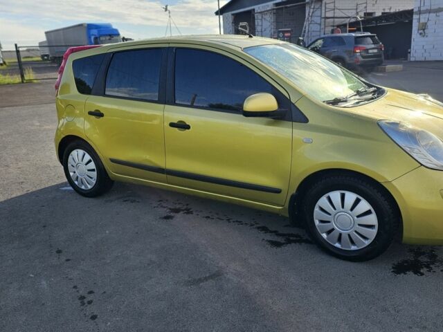 Жовтий Ніссан Ноут, об'ємом двигуна 1.6 л та пробігом 192 тис. км за 5300 $, фото 3 на Automoto.ua