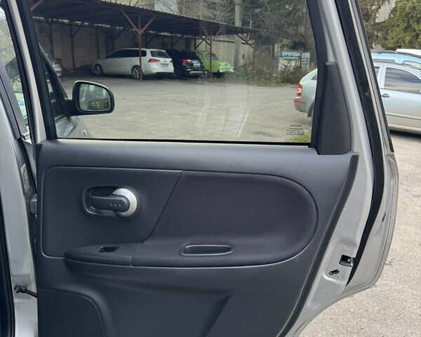 Сірий Ніссан Ноут, об'ємом двигуна 1.6 л та пробігом 185 тис. км за 6800 $, фото 23 на Automoto.ua