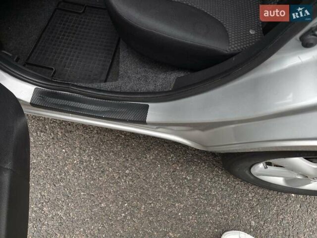 Ніссан Ноут 2006 у Ковель на Automoto.ua Сірий Ніссан Ноут, об'ємом двигуна 1.5 л та пробігом 203 тис. км за 6800 $, фото 12 на Automoto.ua