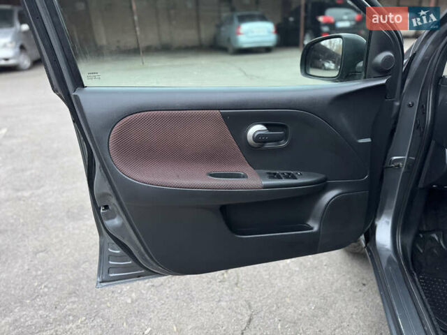 Серый Ниссан Ноут, объемом двигателя 1.6 л и пробегом 168 тыс. км за 6750 $, фото 23 на Automoto.ua