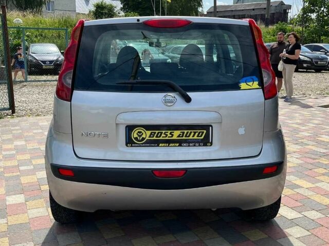 Серый Ниссан Ноут, объемом двигателя 1.4 л и пробегом 217 тыс. км за 6200 $, фото 4 на Automoto.ua