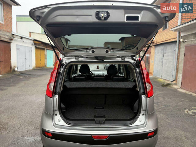 Сірий Ніссан Ноут, об'ємом двигуна 1.6 л та пробігом 90 тис. км за 5999 $, фото 35 на Automoto.ua