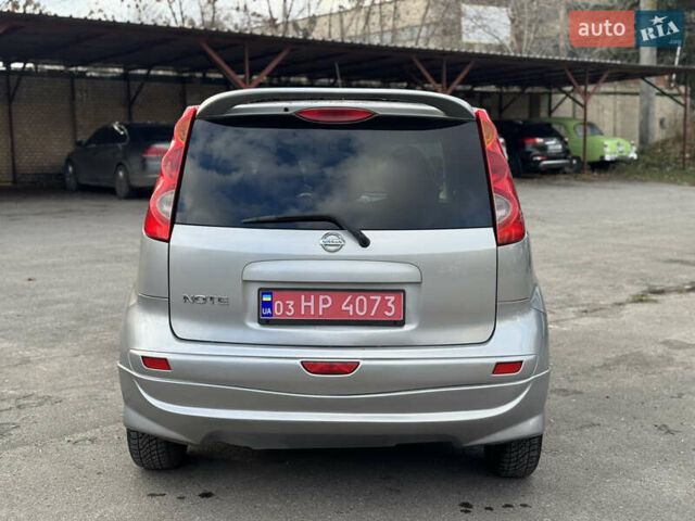 Сірий Ніссан Ноут, об'ємом двигуна 1.6 л та пробігом 185 тис. км за 6800 $, фото 5 на Automoto.ua