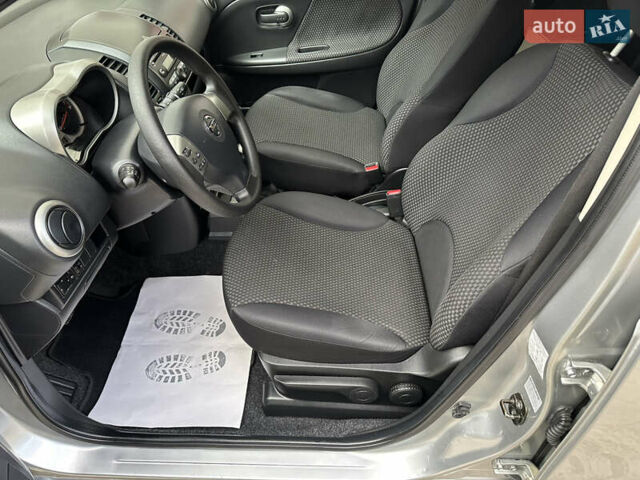 Сірий Ніссан Ноут, об'ємом двигуна 1.4 л та пробігом 130 тис. км за 5450 $, фото 31 на Automoto.ua