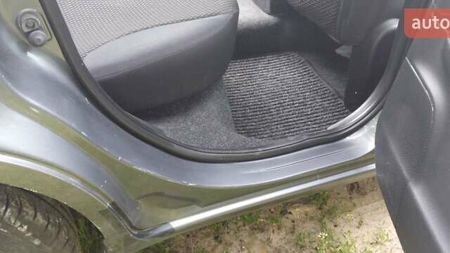 Сірий Ніссан Ноут, об'ємом двигуна 1.5 л та пробігом 200 тис. км за 4950 $, фото 28 на Automoto.ua