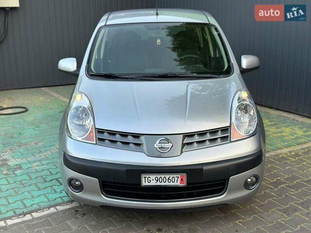 Серый Ниссан Ноут, объемом двигателя 1.6 л и пробегом 181 тыс. км за 5999 $, фото 1 на Automoto.ua
