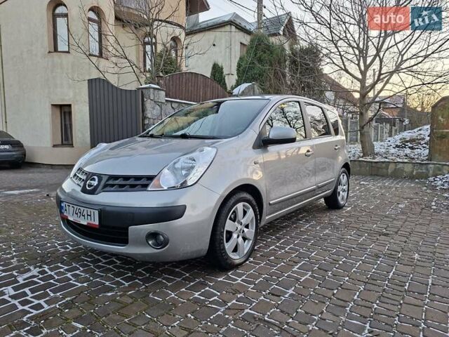 Сірий Ніссан Ноут, об'ємом двигуна 1.6 л та пробігом 224 тис. км за 6800 $, фото 1 на Automoto.ua