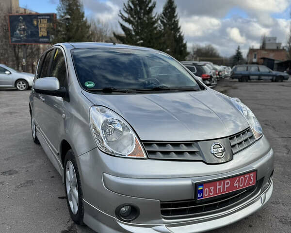 Сірий Ніссан Ноут, об'ємом двигуна 1.6 л та пробігом 185 тис. км за 6800 $, фото 8 на Automoto.ua