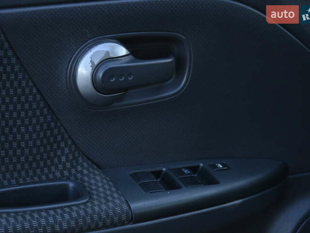 Сірий Ніссан Ноут, об'ємом двигуна 1.6 л та пробігом 198 тис. км за 5150 $, фото 12 на Automoto.ua