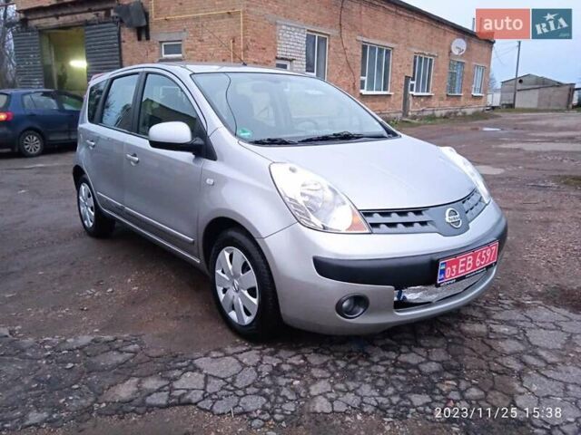 Сірий Ніссан Ноут, об'ємом двигуна 1.39 л та пробігом 248 тис. км за 4100 $, фото 3 на Automoto.ua