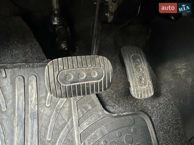 Сірий Ніссан Ноут, об'ємом двигуна 1.6 л та пробігом 236 тис. км за 7150 $, фото 23 на Automoto.ua