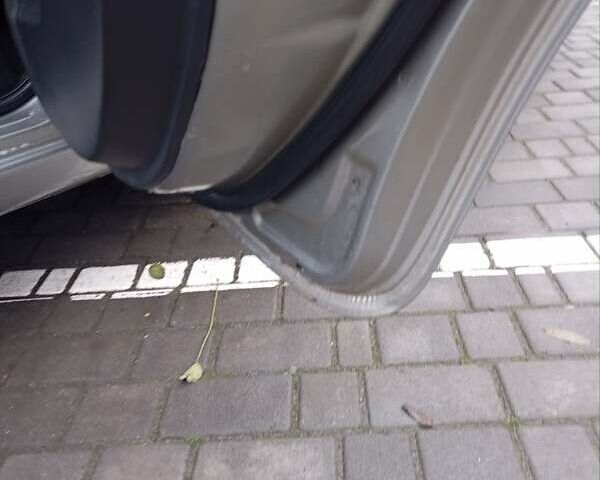 Сірий Ніссан Ноут, об'ємом двигуна 1.4 л та пробігом 178 тис. км за 4500 $, фото 15 на Automoto.ua