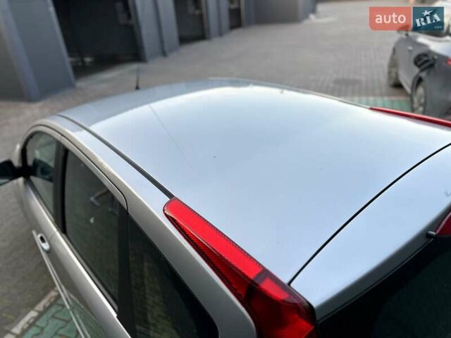 Серый Ниссан Ноут, объемом двигателя 1.6 л и пробегом 181 тыс. км за 5999 $, фото 18 на Automoto.ua