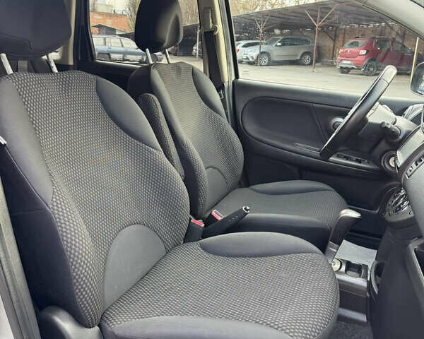 Сірий Ніссан Ноут, об'ємом двигуна 1.6 л та пробігом 185 тис. км за 6800 $, фото 25 на Automoto.ua