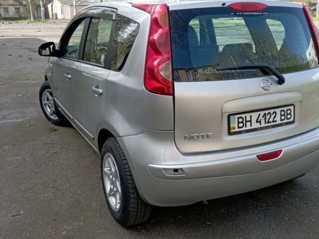 Серый Ниссан Ноут, объемом двигателя 1.6 л и пробегом 217 тыс. км за 4500 $, фото 10 на Automoto.ua