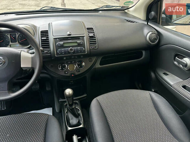 Сірий Ніссан Ноут, об'ємом двигуна 1.4 л та пробігом 130 тис. км за 5450 $, фото 34 на Automoto.ua