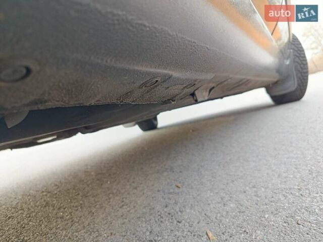Сірий Ніссан Ноут, об'ємом двигуна 1.39 л та пробігом 218 тис. км за 4500 $, фото 19 на Automoto.ua