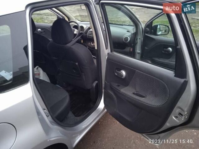 Сірий Ніссан Ноут, об'ємом двигуна 1.39 л та пробігом 248 тис. км за 4100 $, фото 7 на Automoto.ua