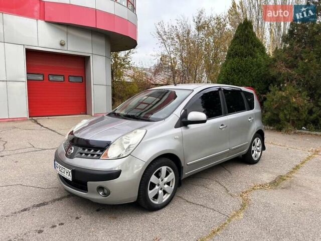 Серый Ниссан Ноут, объемом двигателя 1.4 л и пробегом 208 тыс. км за 5000 $, фото 5 на Automoto.ua
