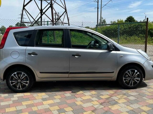 Сірий Ніссан Ноут, об'ємом двигуна 1.4 л та пробігом 217 тис. км за 6200 $, фото 6 на Automoto.ua