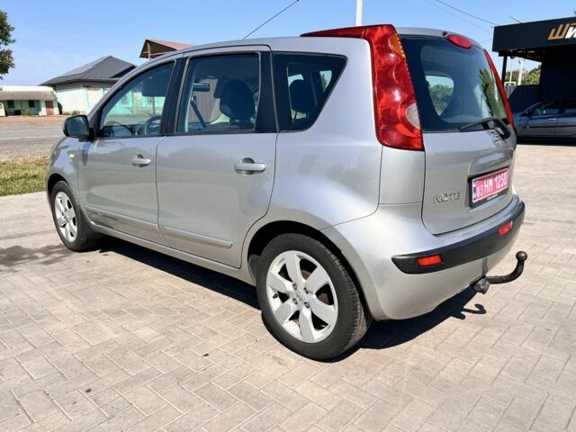 Сірий Ніссан Ноут, об'ємом двигуна 1.6 л та пробігом 200 тис. км за 5200 $, фото 2 на Automoto.ua