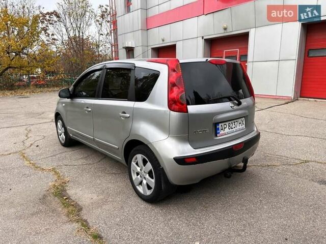 Серый Ниссан Ноут, объемом двигателя 1.4 л и пробегом 208 тыс. км за 5000 $, фото 20 на Automoto.ua