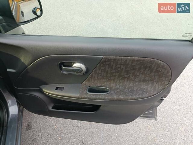Серый Ниссан Ноут, объемом двигателя 1.4 л и пробегом 218 тыс. км за 4500 $, фото 28 на Automoto.ua