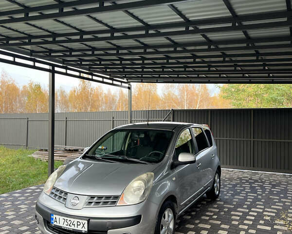 Серый Ниссан Ноут, объемом двигателя 1.6 л и пробегом 192 тыс. км за 5700 $, фото 5 на Automoto.ua