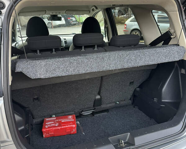 Сірий Ніссан Ноут, об'ємом двигуна 1.6 л та пробігом 185 тис. км за 6800 $, фото 28 на Automoto.ua