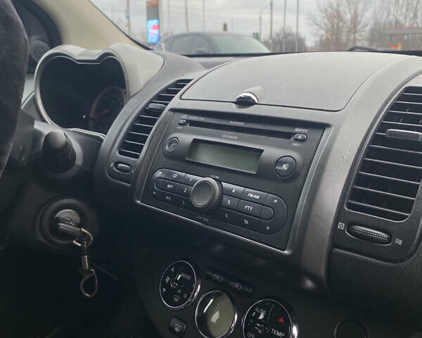 Сірий Ніссан Ноут, об'ємом двигуна 1.6 л та пробігом 214 тис. км за 5200 $, фото 19 на Automoto.ua