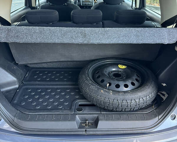 Серый Ниссан Ноут, объемом двигателя 1.4 л и пробегом 187 тыс. км за 5400 $, фото 13 на Automoto.ua