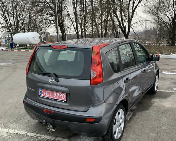 Серый Ниссан Ноут, объемом двигателя 1.4 л и пробегом 219 тыс. км за 5500 $, фото 2 на Automoto.ua