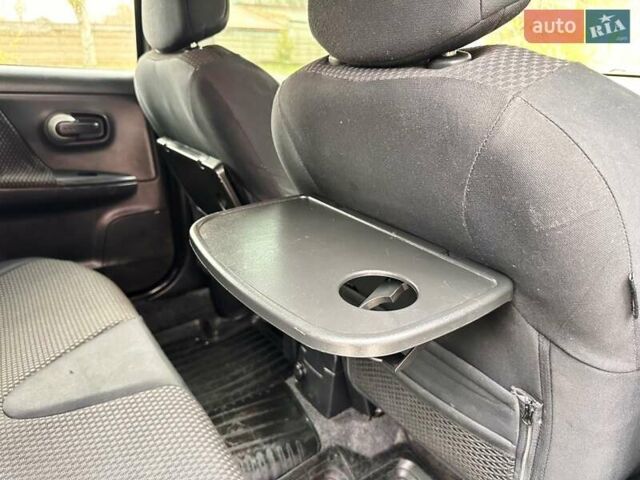 Серый Ниссан Ноут, объемом двигателя 1.4 л и пробегом 208 тыс. км за 5000 $, фото 14 на Automoto.ua