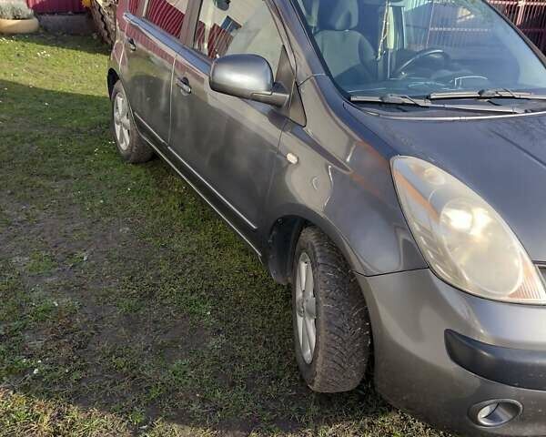 Сірий Ніссан Ноут, об'ємом двигуна 1.46 л та пробігом 246 тис. км за 5350 $, фото 4 на Automoto.ua