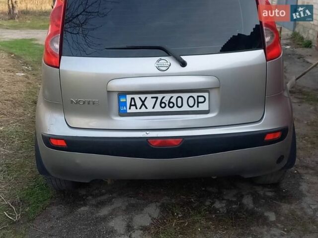 Сірий Ніссан Ноут, об'ємом двигуна 1.39 л та пробігом 280 тис. км за 4100 $, фото 5 на Automoto.ua