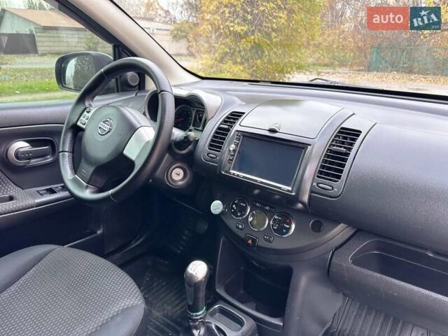 Серый Ниссан Ноут, объемом двигателя 1.4 л и пробегом 208 тыс. км за 5000 $, фото 10 на Automoto.ua