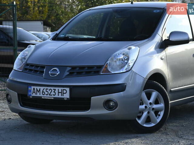 Сірий Ніссан Ноут, об'ємом двигуна 1.6 л та пробігом 198 тис. км за 5150 $, фото 5 на Automoto.ua