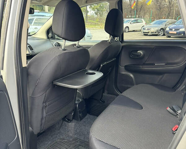 Сірий Ніссан Ноут, об'ємом двигуна 1.6 л та пробігом 185 тис. км за 6800 $, фото 18 на Automoto.ua