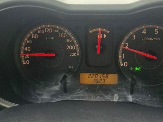 Сірий Ніссан Ноут, об'ємом двигуна 1.4 л та пробігом 220 тис. км за 4800 $, фото 7 на Automoto.ua
