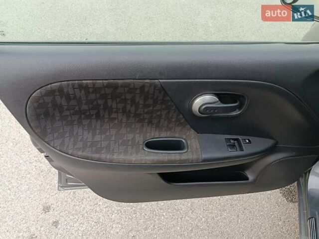 Сірий Ніссан Ноут, об'ємом двигуна 1.39 л та пробігом 218 тис. км за 4500 $, фото 21 на Automoto.ua