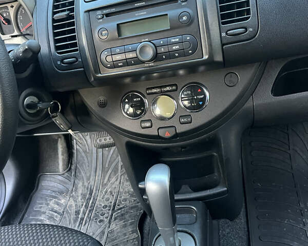 Сірий Ніссан Ноут, об'ємом двигуна 1.6 л та пробігом 236 тис. км за 7150 $, фото 24 на Automoto.ua